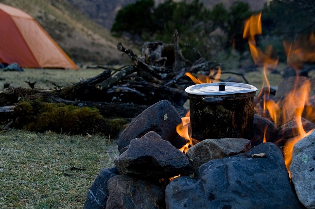 No-Utensil-Campfire-Cooking